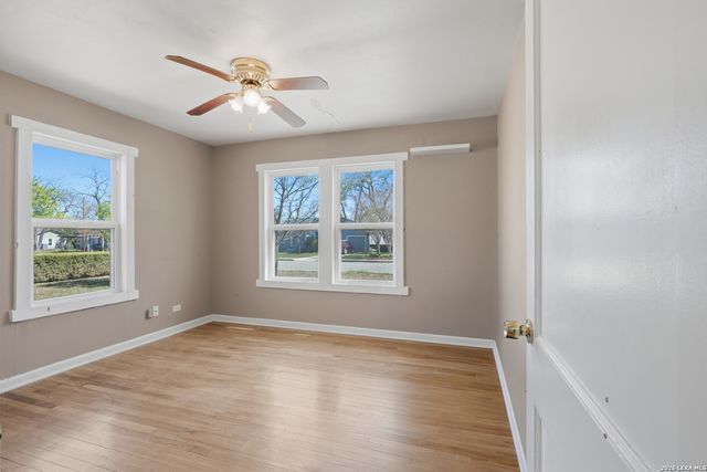 211 Brooks, Schertz, TX 78154