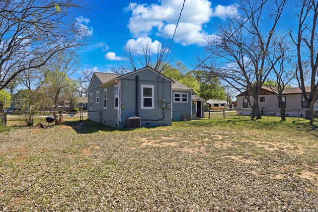 211 Brooks, Schertz, TX 78154