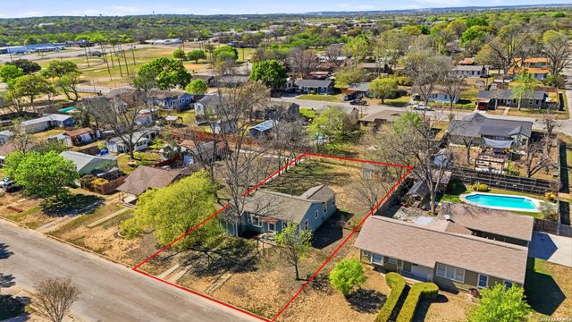 211 Brooks, Schertz, TX 78154