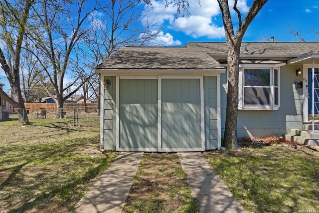 211 Brooks, Schertz, TX 78154