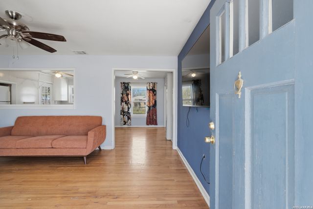 211 Brooks, Schertz, TX 78154