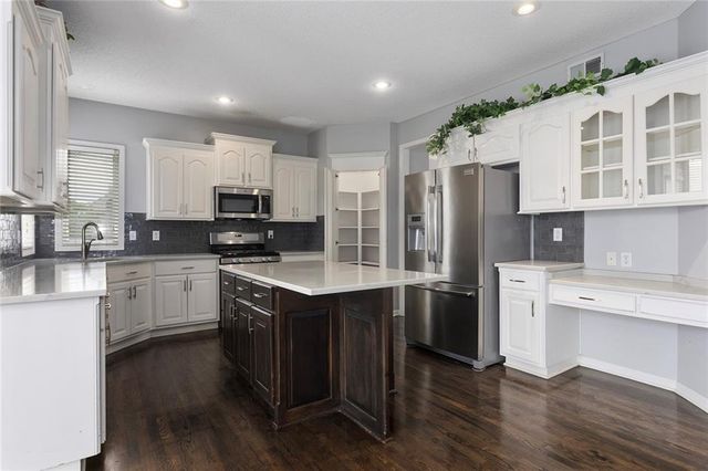 2288 W 131st Street, Olathe, KS 66061