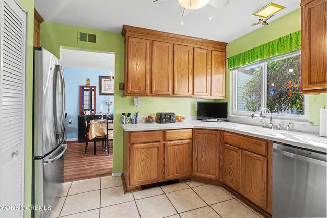 483A Winfield Court, Manchester, NJ 08759