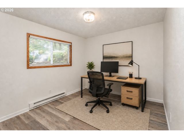 5005 Sw MITCHELL St 2, Portland, OR 97221