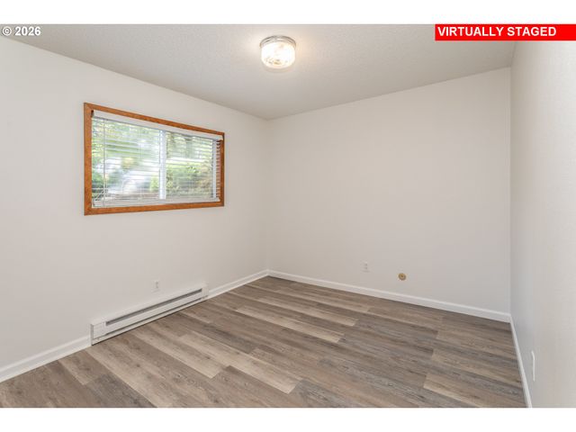5005 Sw MITCHELL St 2, Portland, OR 97221