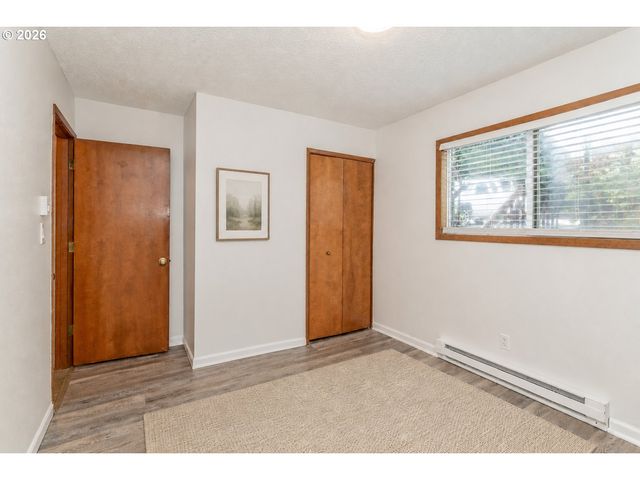 5005 Sw MITCHELL St 2, Portland, OR 97221