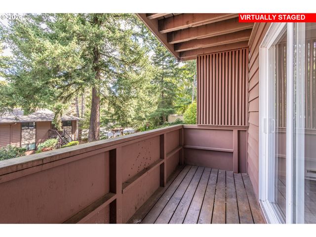 5005 Sw MITCHELL St 2, Portland, OR 97221
