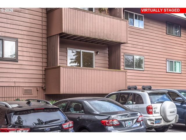 5005 Sw MITCHELL St 2, Portland, OR 97221