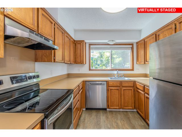 5005 Sw MITCHELL St 2, Portland, OR 97221