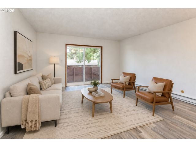 5005 Sw MITCHELL St 2, Portland, OR 97221