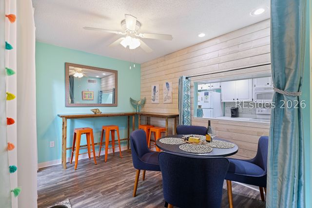 85 Folly Field Rd Apt 140, Hilton Head Island, SC 29928