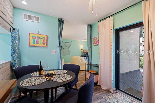 85 Folly Field Rd Apt 140, Hilton Head Island, SC 29928