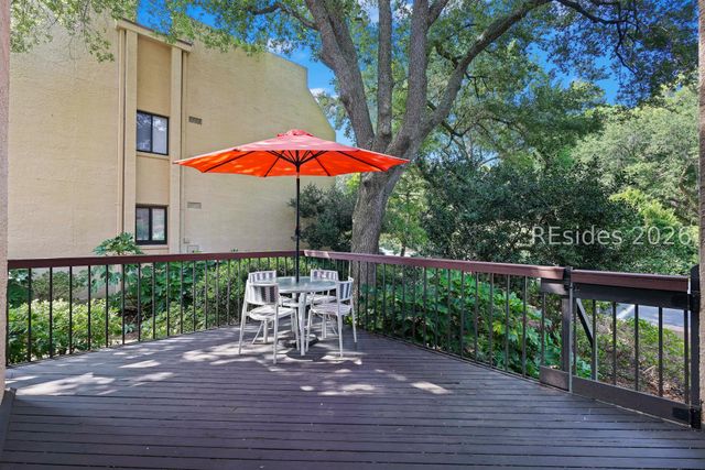 85 Folly Field Rd Apt 140, Hilton Head Island, SC 29928