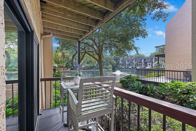 85 Folly Field Rd Apt 140, Hilton Head Island, SC 29928