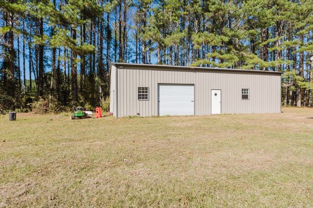 7050 Old State Road, Holly Hill, SC 29059