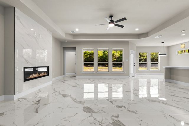 1594 E Springcrest Circle, Lancaster, TX 75134
