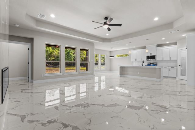 1594 E Springcrest Circle, Lancaster, TX 75134