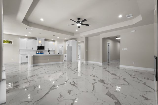 1594 E Springcrest Circle, Lancaster, TX 75134