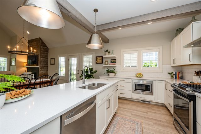 948 Whitwam Drive, Saint Joseph, MI 49085