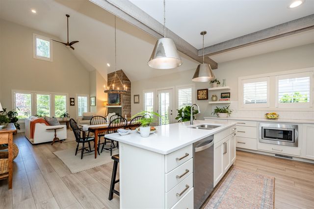 948 Whitwam Drive, Saint Joseph, MI 49085