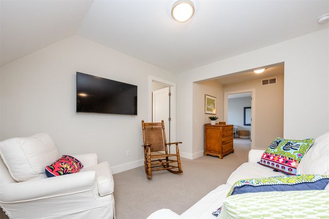 948 Whitwam Drive, Saint Joseph, MI 49085
