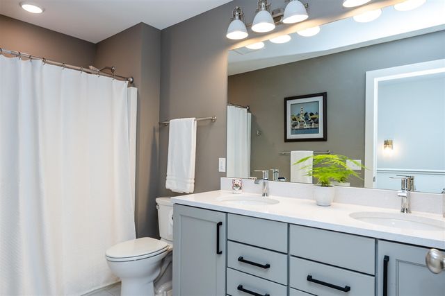948 Whitwam Drive, Saint Joseph, MI 49085