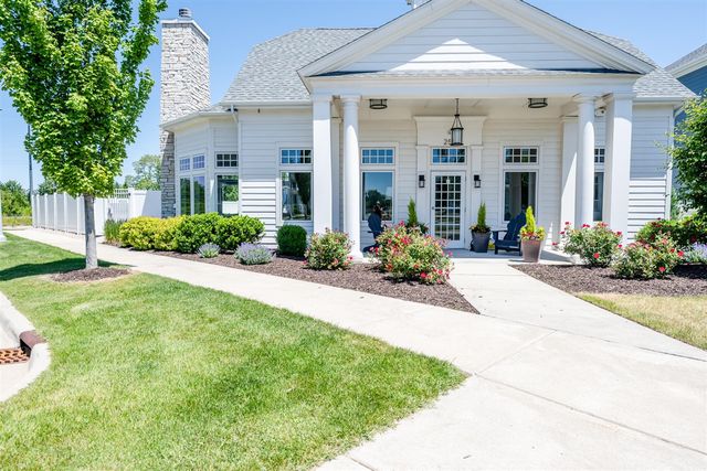 948 Whitwam Drive, Saint Joseph, MI 49085