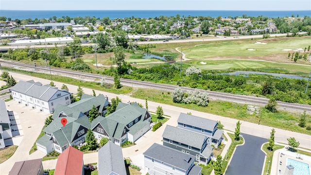 948 Whitwam Drive, Saint Joseph, MI 49085