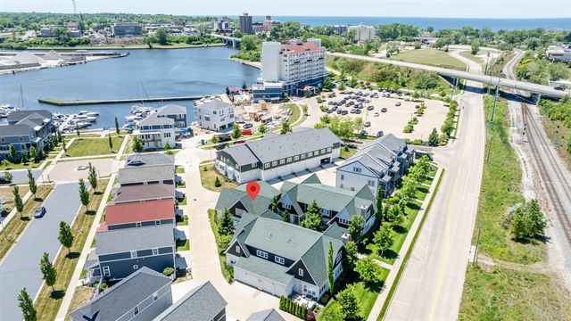 948 Whitwam Drive, Saint Joseph, MI 49085