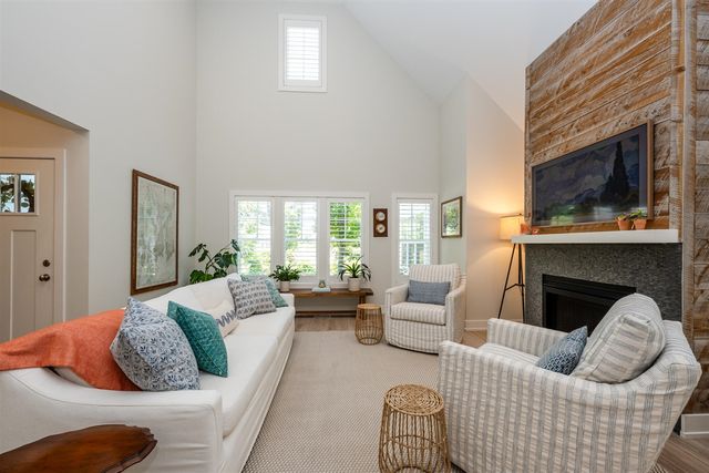 948 Whitwam Drive, Saint Joseph, MI 49085