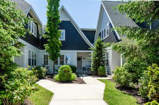 948 Whitwam Drive, Saint Joseph, MI 49085