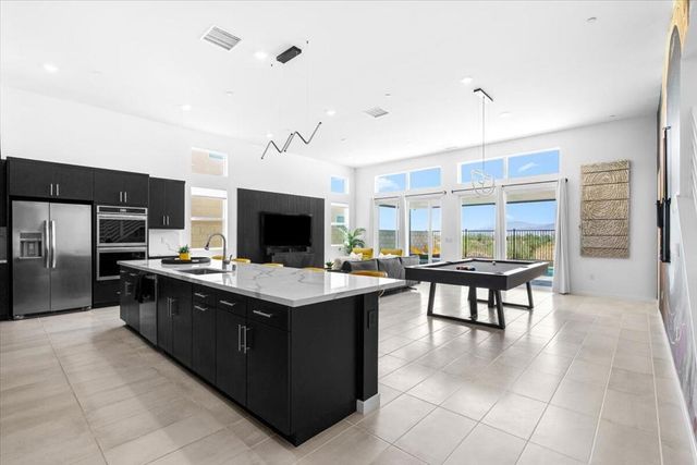 211 Mustang Lane, Palm Springs, CA 92262