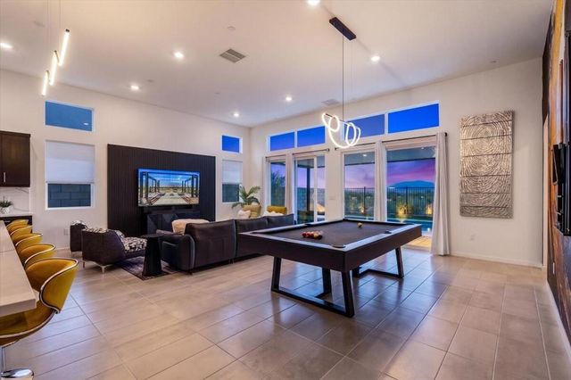 211 Mustang Lane, Palm Springs, CA 92262