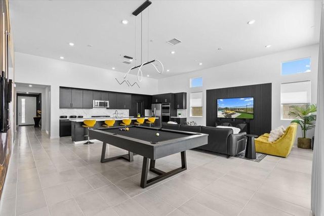 211 Mustang Lane, Palm Springs, CA 92262