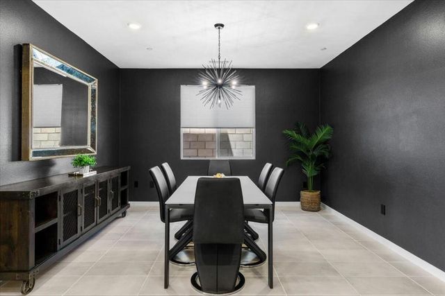 211 Mustang Lane, Palm Springs, CA 92262