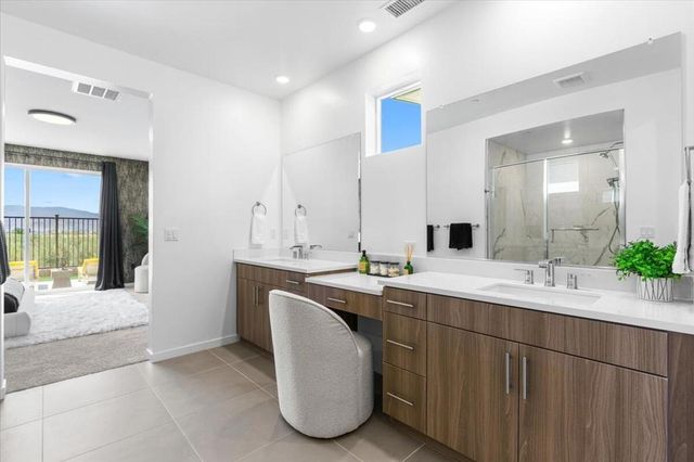 211 Mustang Lane, Palm Springs, CA 92262