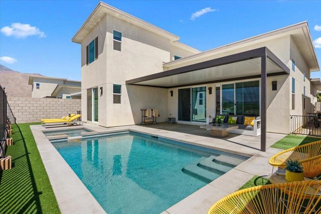 211 Mustang Lane, Palm Springs, CA 92262