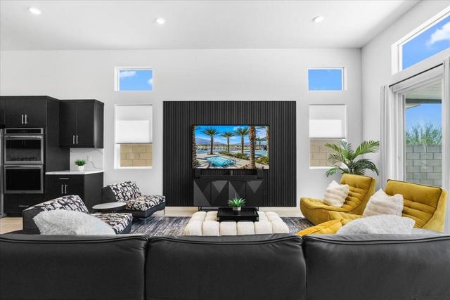 211 Mustang Lane, Palm Springs, CA 92262