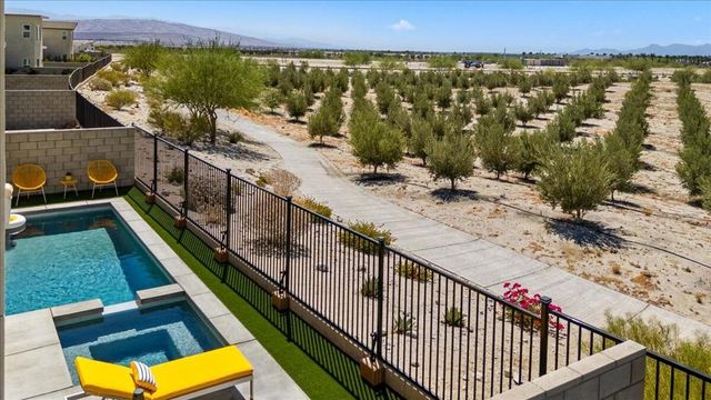 211 Mustang Lane, Palm Springs, CA 92262