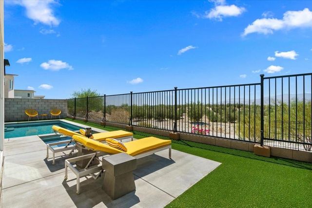 211 Mustang Lane, Palm Springs, CA 92262
