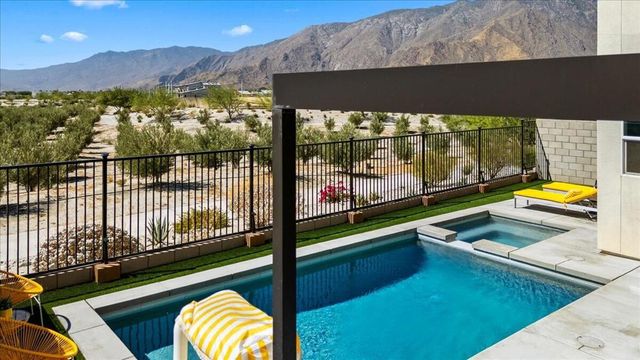 211 Mustang Lane, Palm Springs, CA 92262
