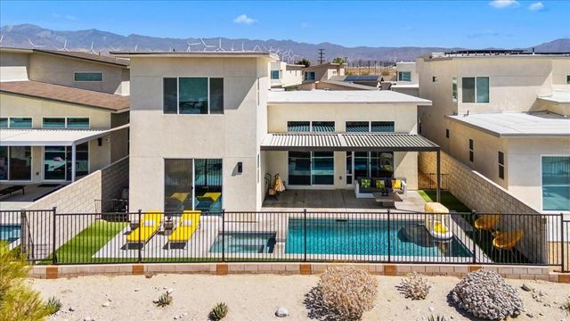211 Mustang Lane, Palm Springs, CA 92262