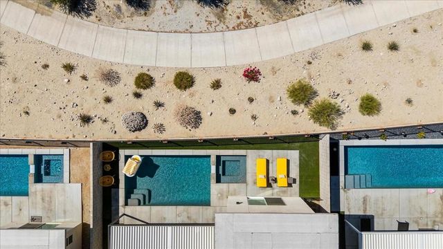 211 Mustang Lane, Palm Springs, CA 92262
