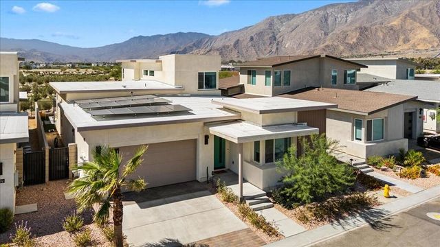 211 Mustang Lane, Palm Springs, CA 92262