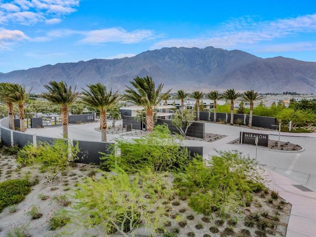 211 Mustang Lane, Palm Springs, CA 92262
