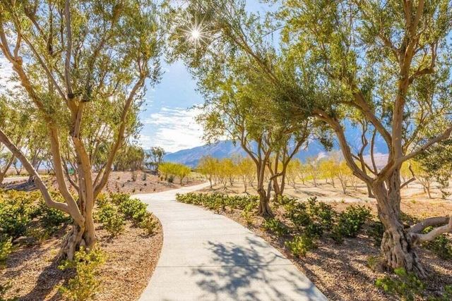 211 Mustang Lane, Palm Springs, CA 92262