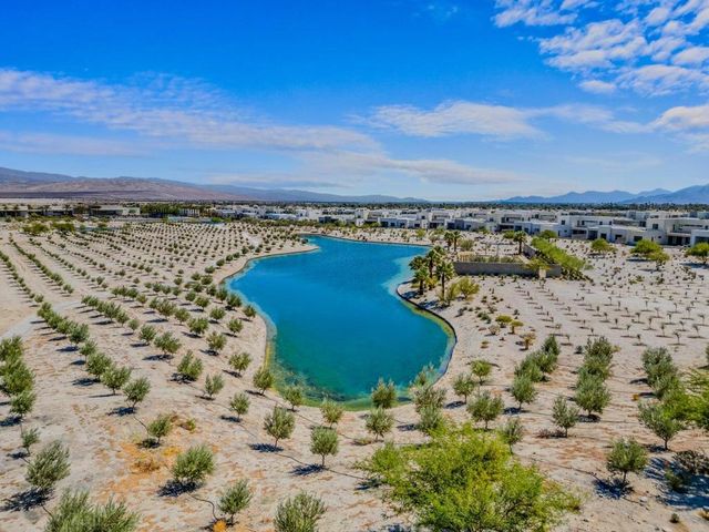 211 Mustang Lane, Palm Springs, CA 92262