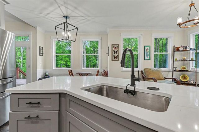11 Bradley Road, Talking Rock, GA 30175