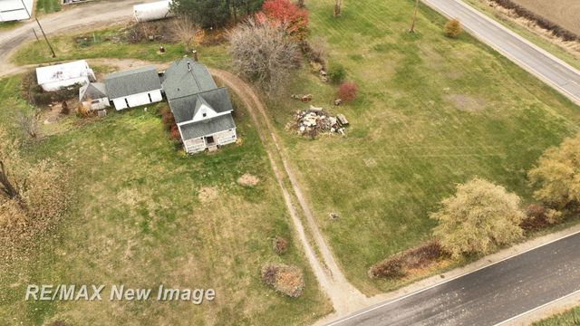 7991 W Dixon Road, Reese, MI 48757