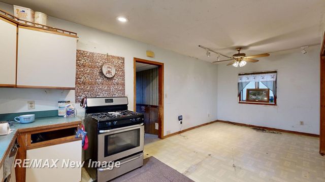 7991 W Dixon Road, Reese, MI 48757